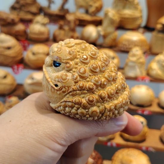 一***轩竹竹根雕三足金蟾