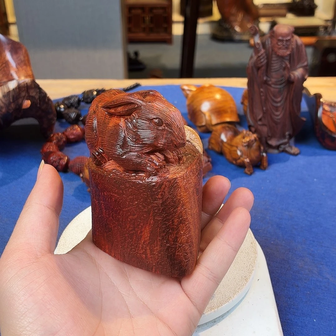 明***好端景台紫檀木类收藏