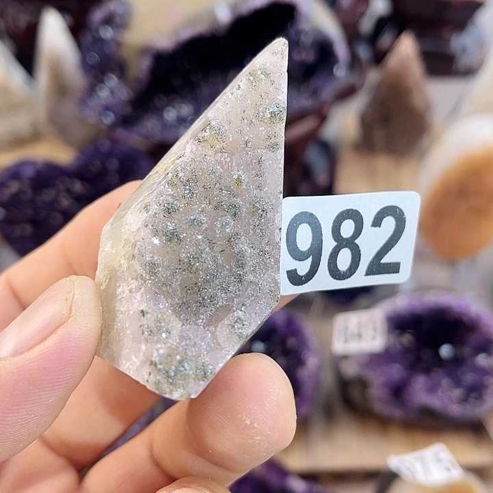 未镶嵌水晶大型摆件（非配饰）