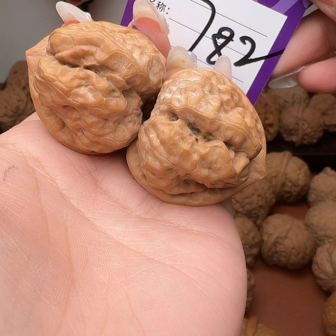 文玩核桃吊坠三角蛙蛙38