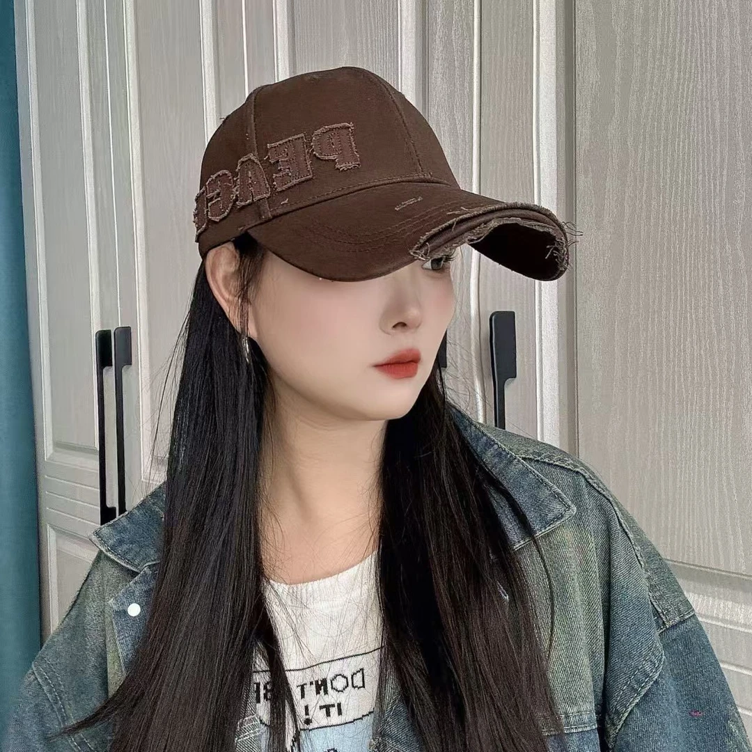 新款硬顶棒球帽女潮刺绣字母韩版情侣休闲百搭破洞鸭舌帽子