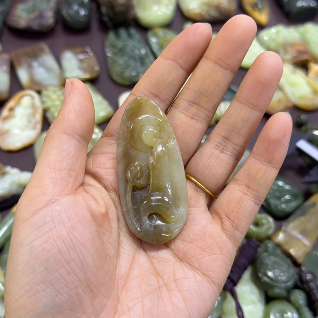 岫岩老玉（透闪石质玉）未镶嵌挂件