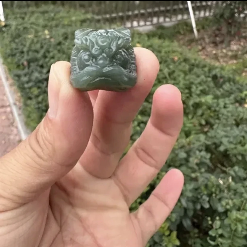 和田玉新疆且末蓝醒狮卡20尺寸