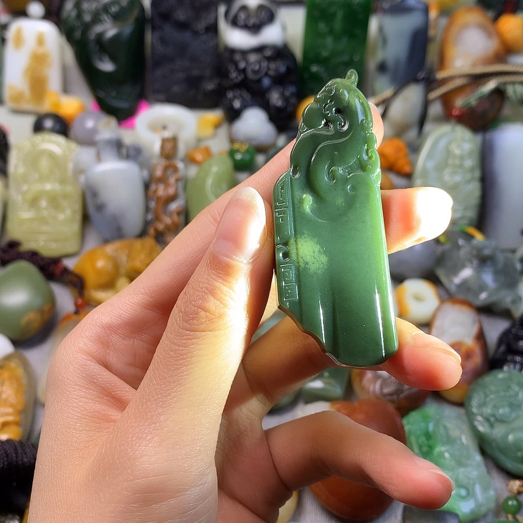 颈饰未镶嵌和田玉