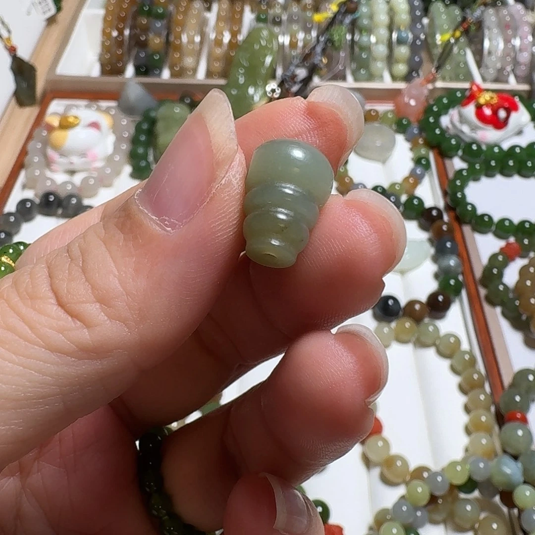 和田玉未镶嵌珠宝奇石