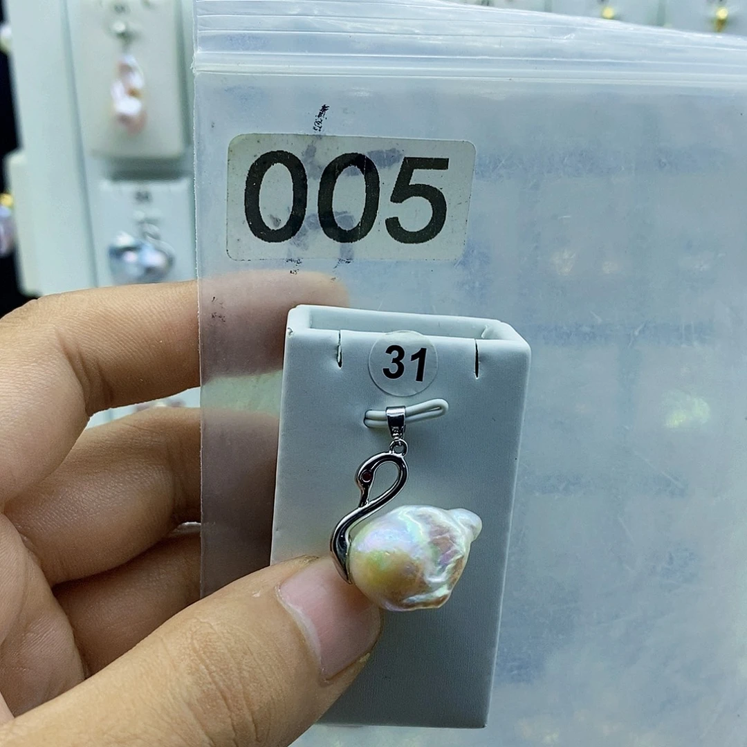 淡水珍珠合金颈饰