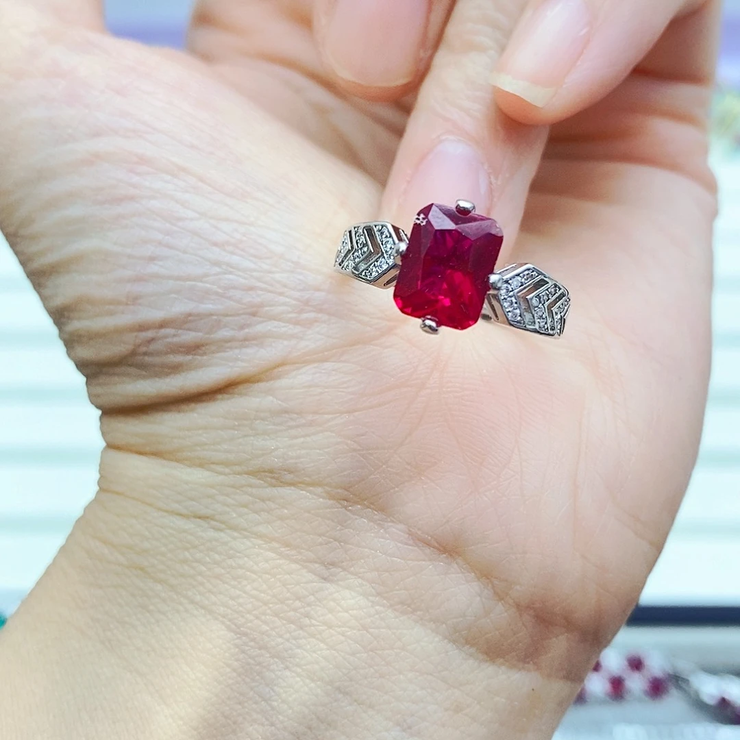 未镶嵌戒指红宝石