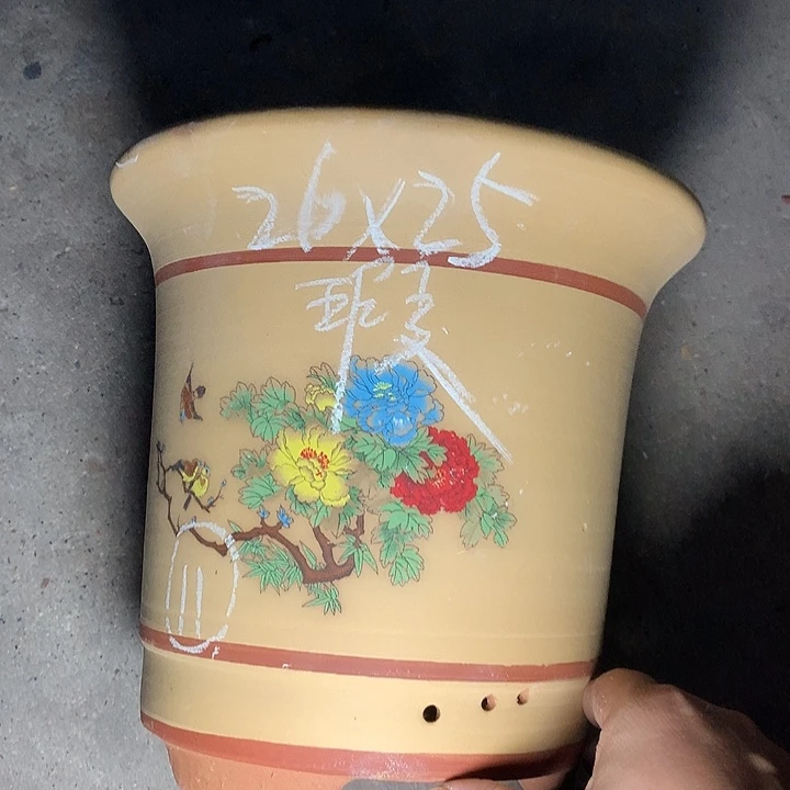 紫砂花盆紫砂的颜色很好看