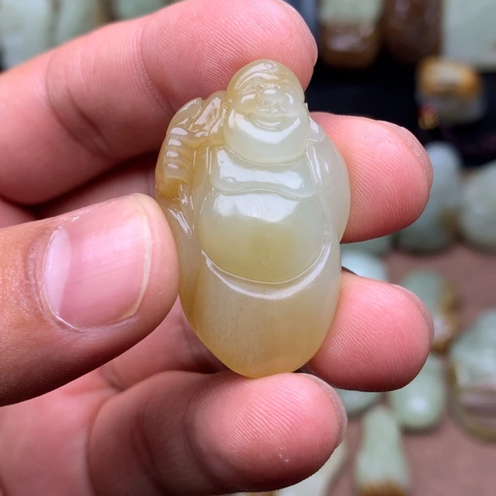 幸***康和田玉（糖玉）未镶嵌颈饰