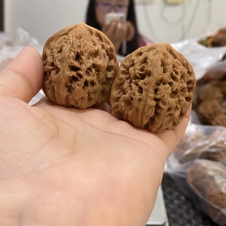 文玩核桃吊坠水龙纹38+有修