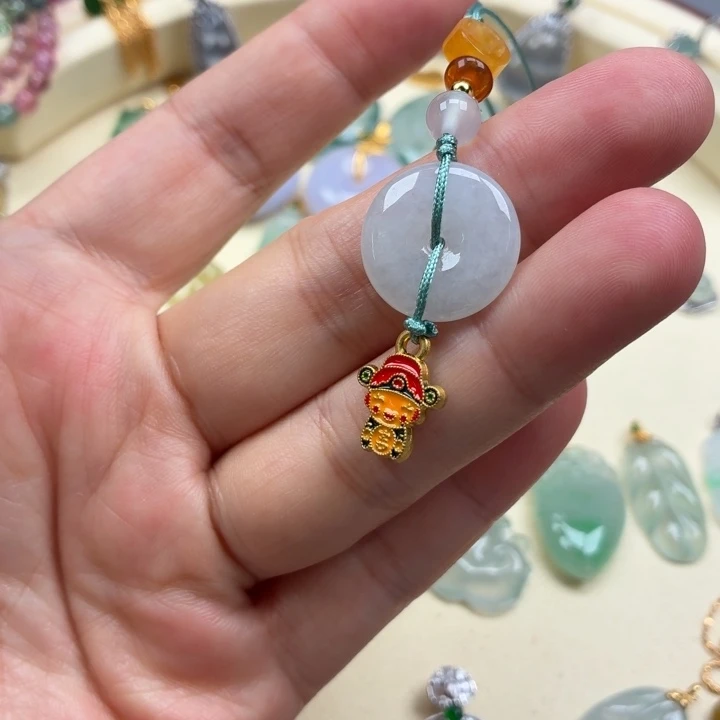 翡翠未镶嵌颈饰翡翠绿绳黄财随机发