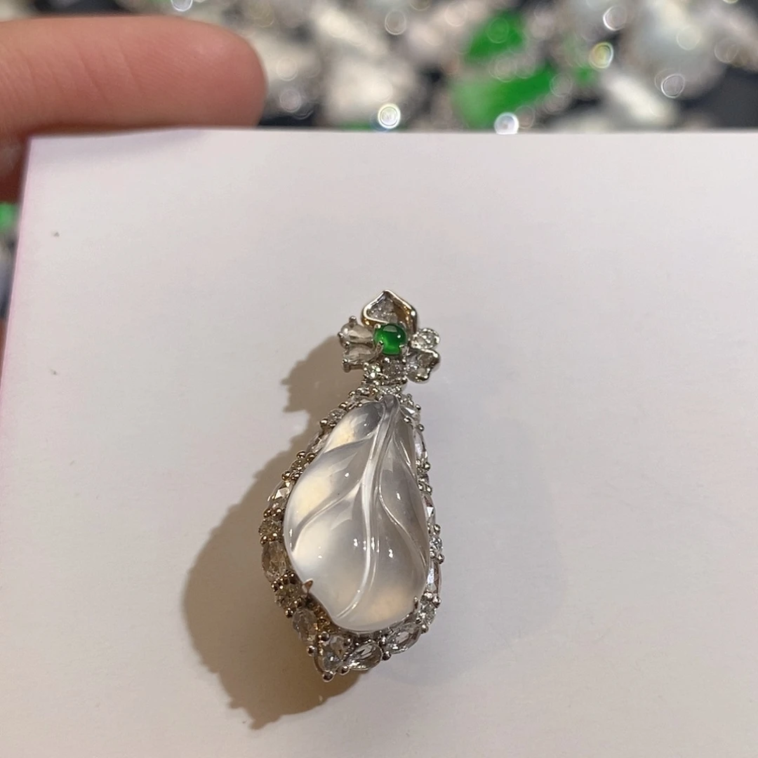 翡翠颈饰18K金镶嵌天然缅甸A货翡翠