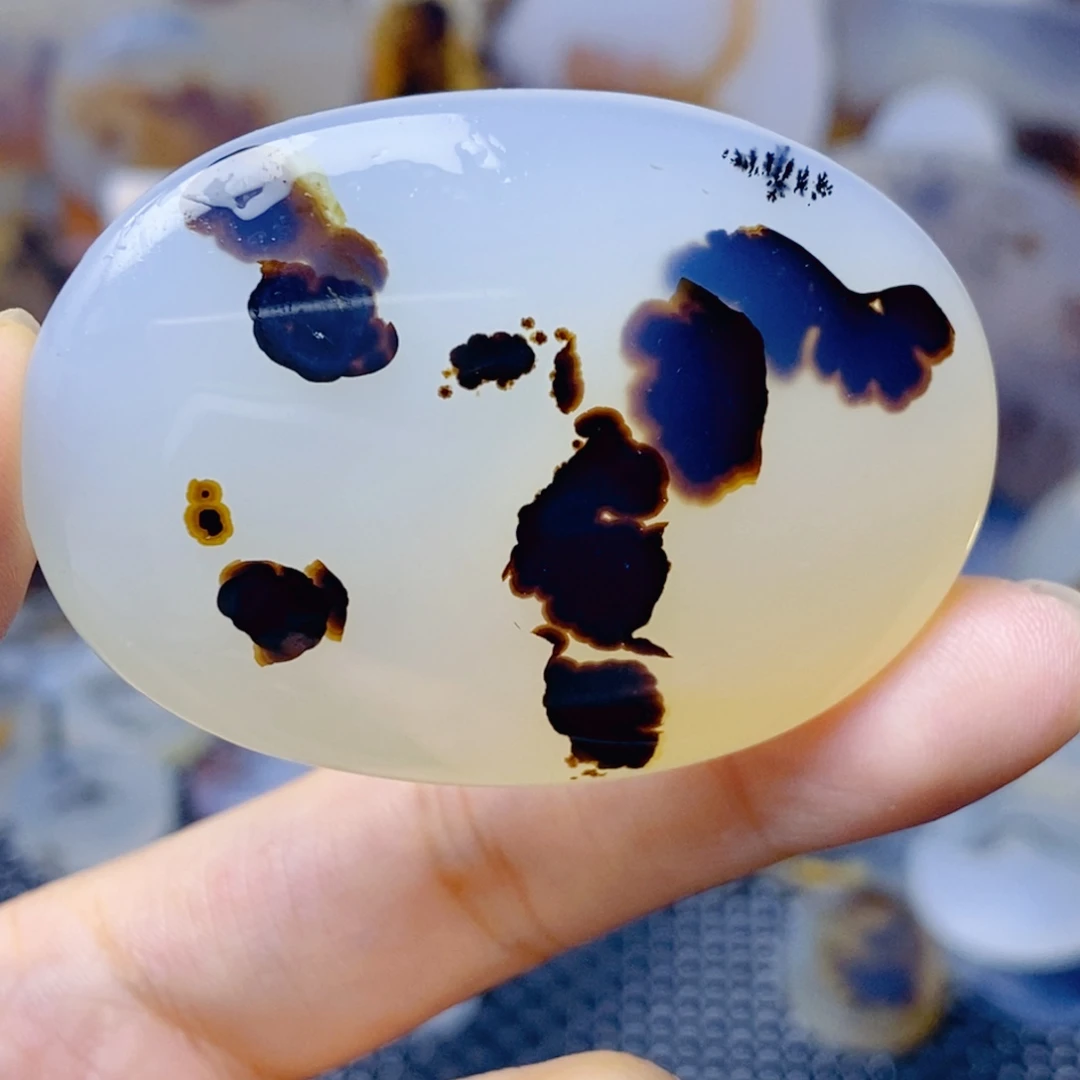 玛瑙/玉髓未镶嵌珠宝奇石