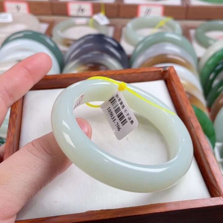 【闪购商品】和田玉手镯未镶嵌.53.23