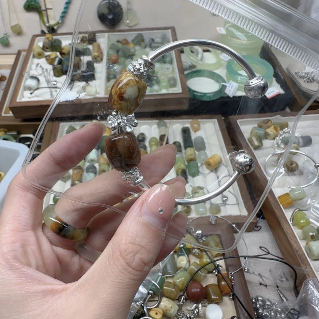 美****蛇纹石玉未镶嵌岫玉
