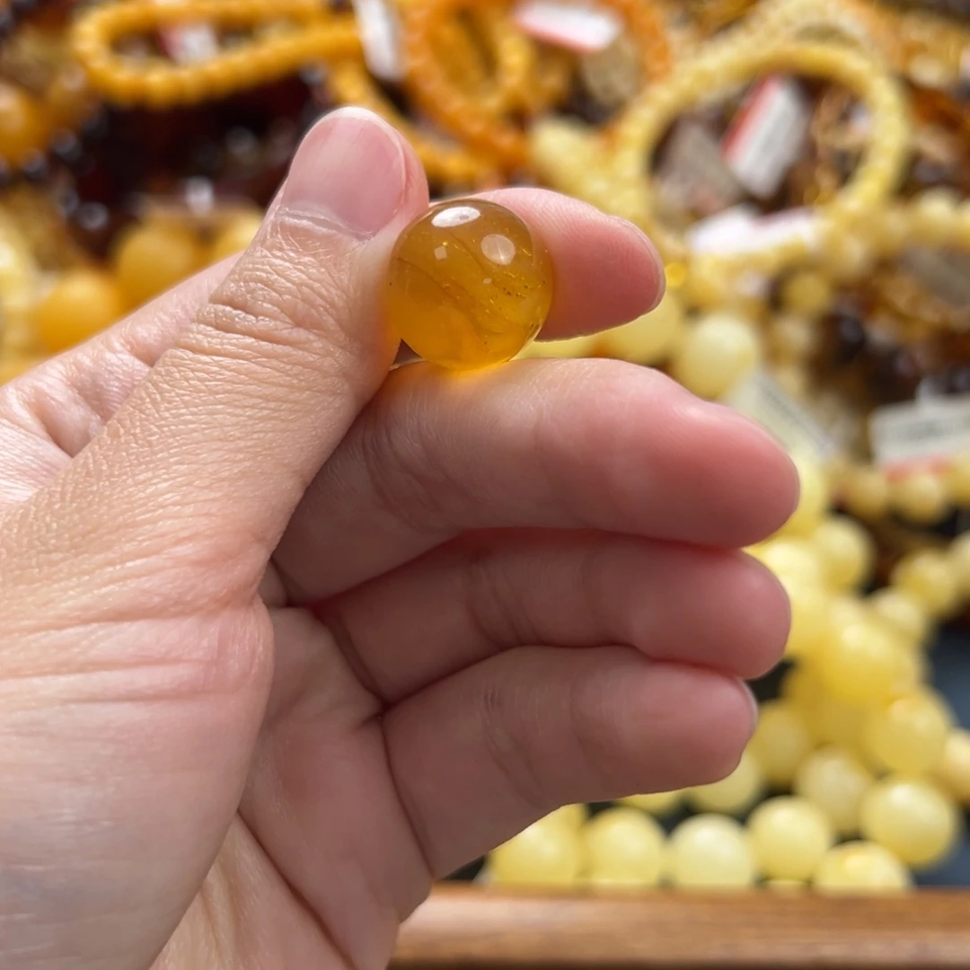 未镶嵌琥珀珠宝奇石