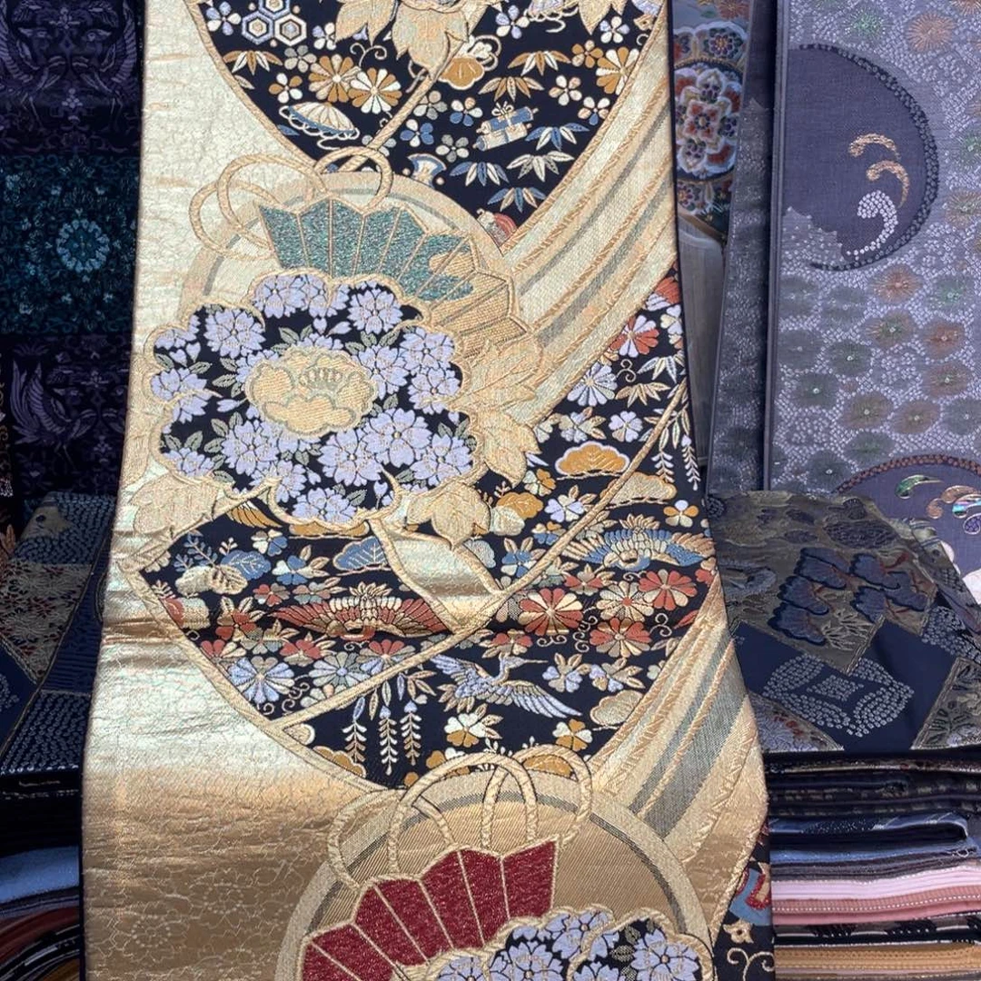 织绣织锦等多种工艺