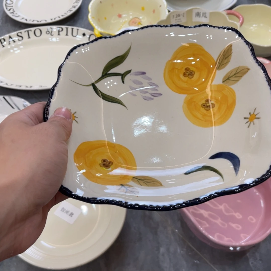 陶瓷微瑕餐具介意勿拍，满18飞！