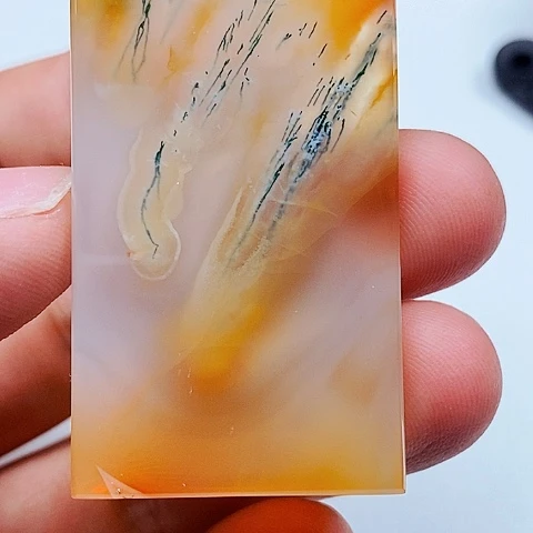 玛瑙/玉髓颈饰未镶嵌?*勇