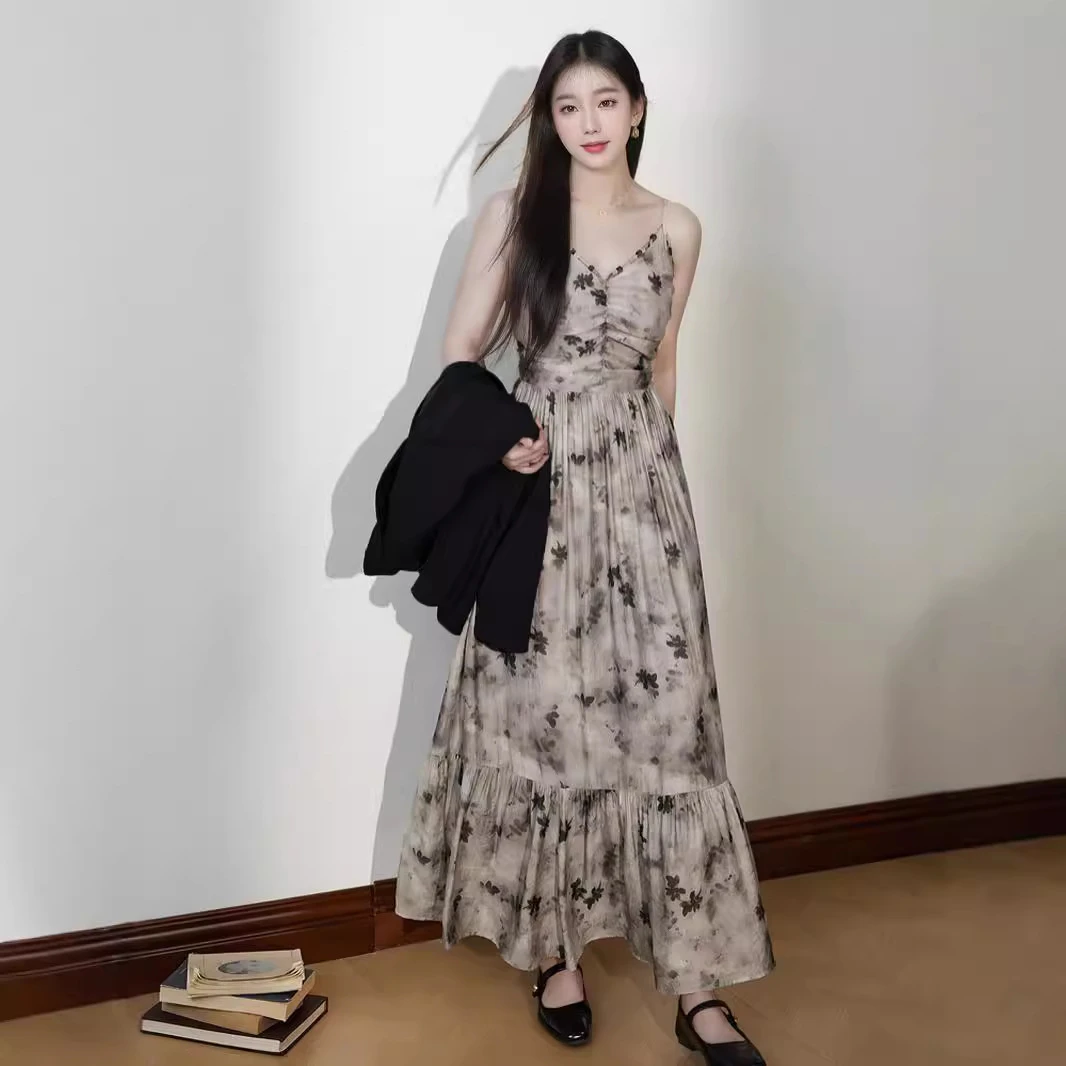 大码春装新款洋气小众微胖mm套装小西装显瘦机减龄吊带裙两件套潮