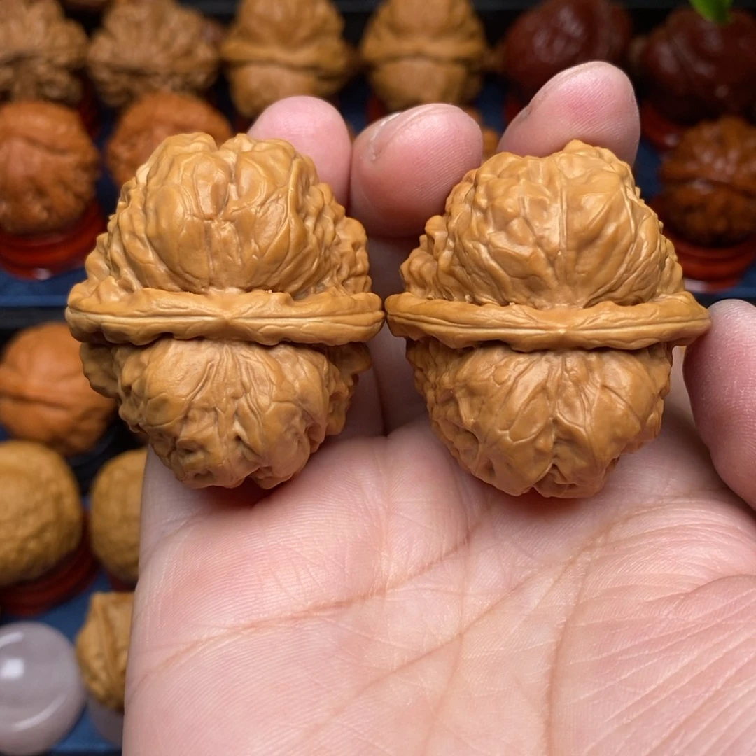 文玩核桃把件手捻蛤蟆头