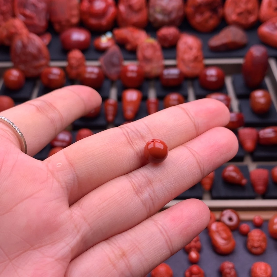 亩***斤南红玛瑙未镶嵌原矿高品圆珠8.3mm