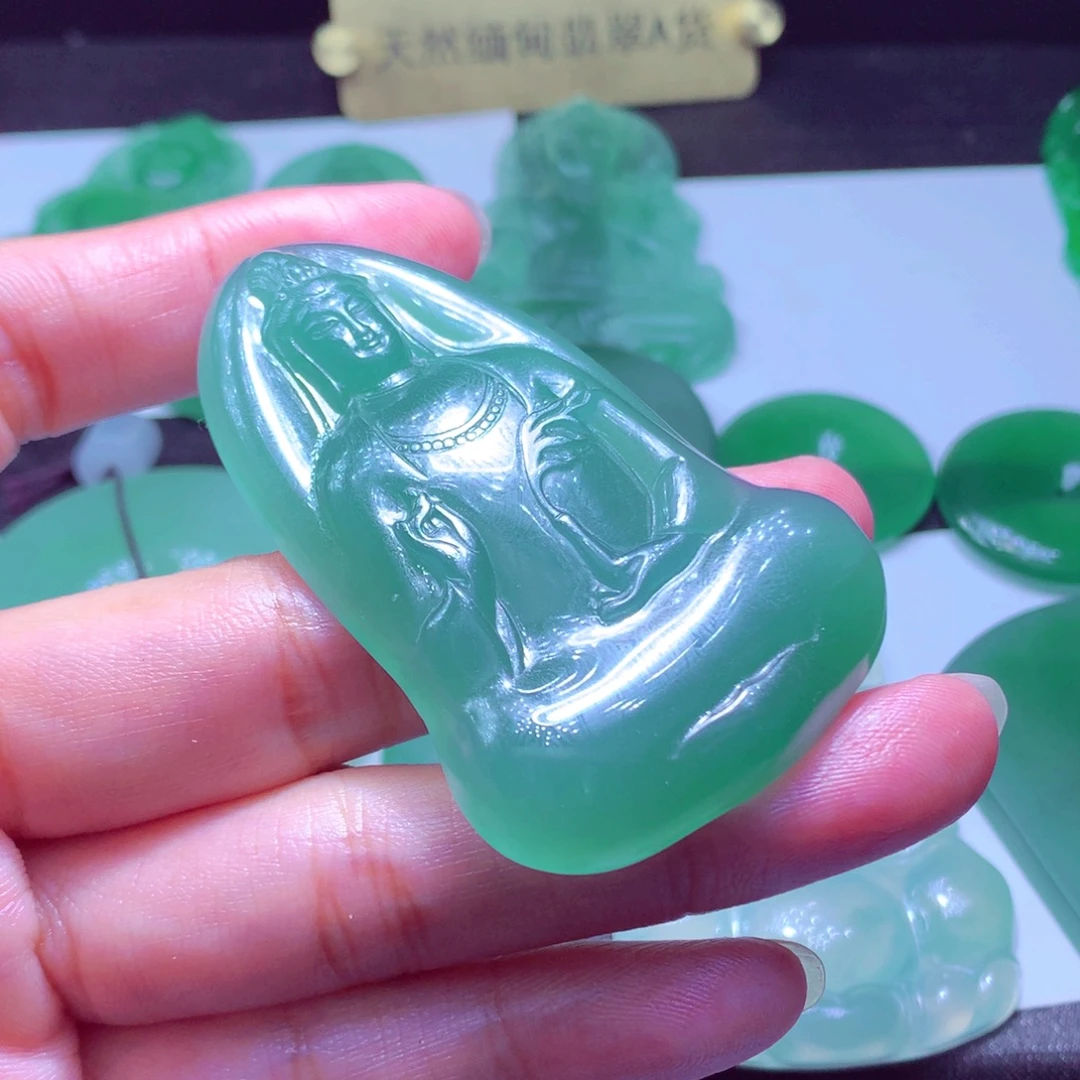 相***灾未镶嵌定制翡翠天然