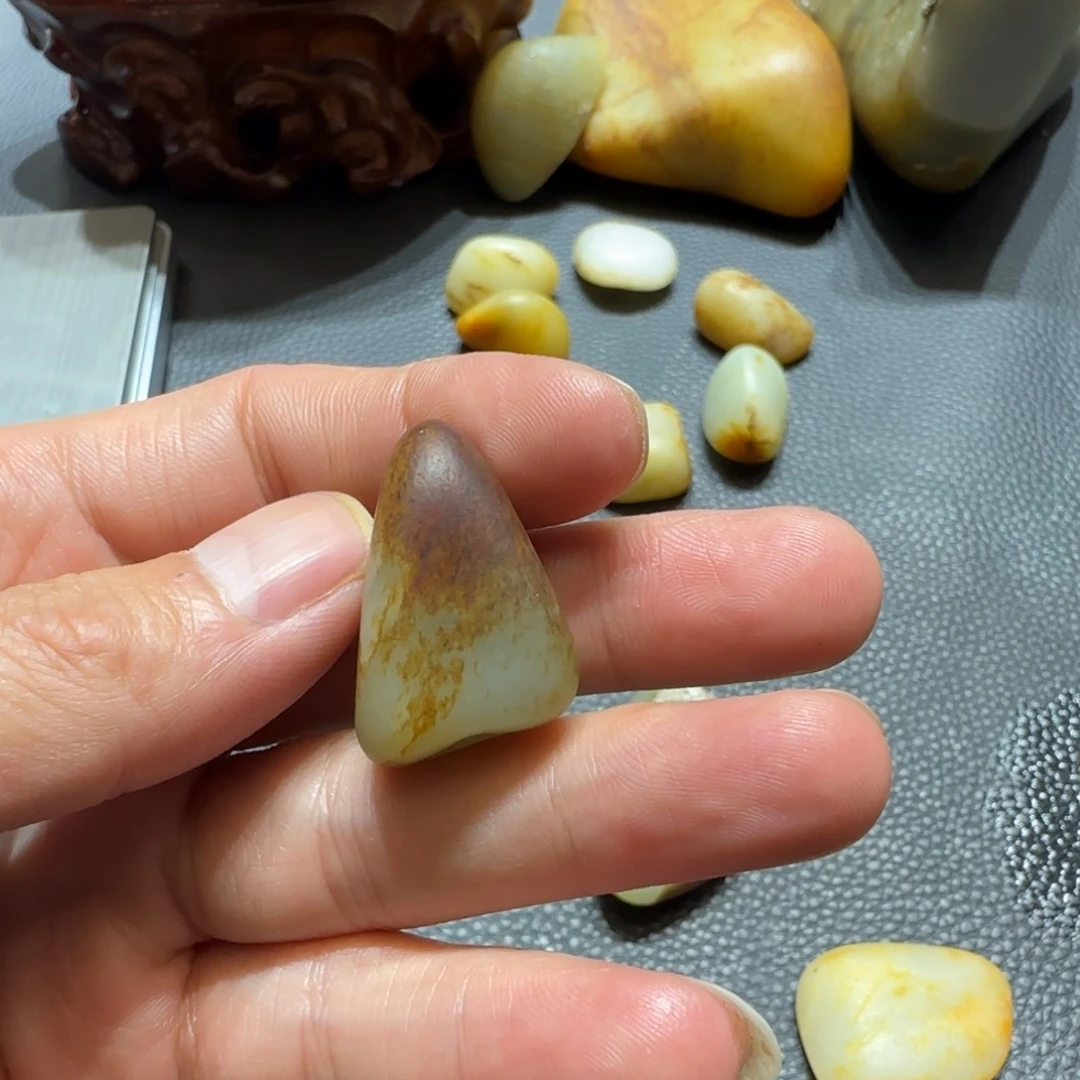 和田玉挂件未镶嵌淡**云