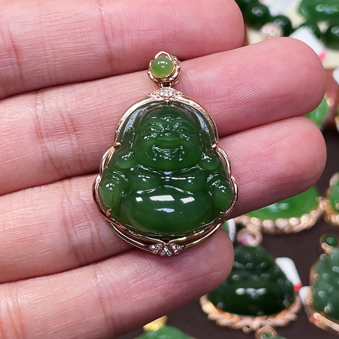 和田玉（碧玉）颈饰18K金镶嵌佛公25mm