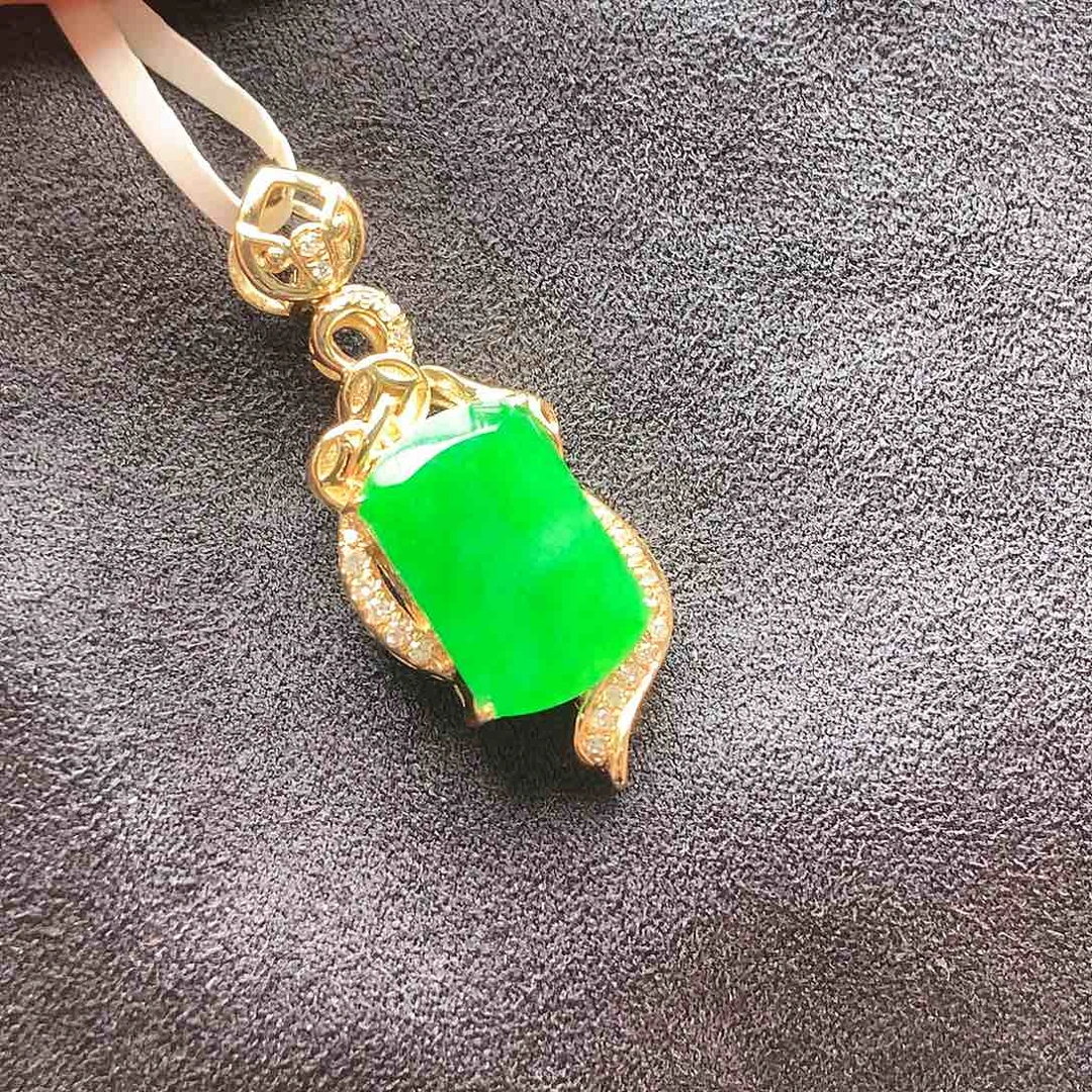 翡翠颈饰18K金镶嵌上新