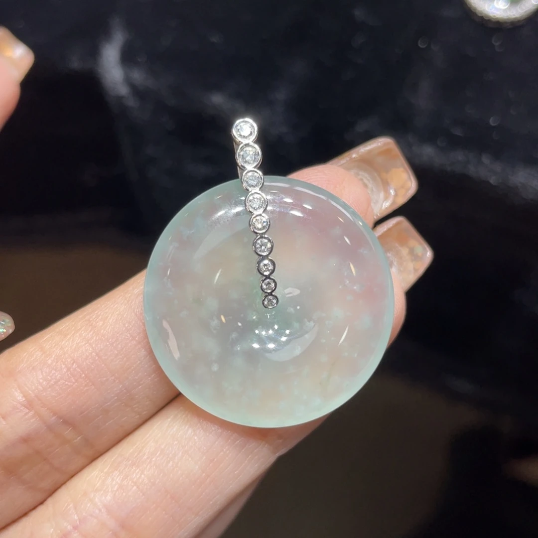 翡翠颈饰18K金镶嵌天然缅甸翡翠