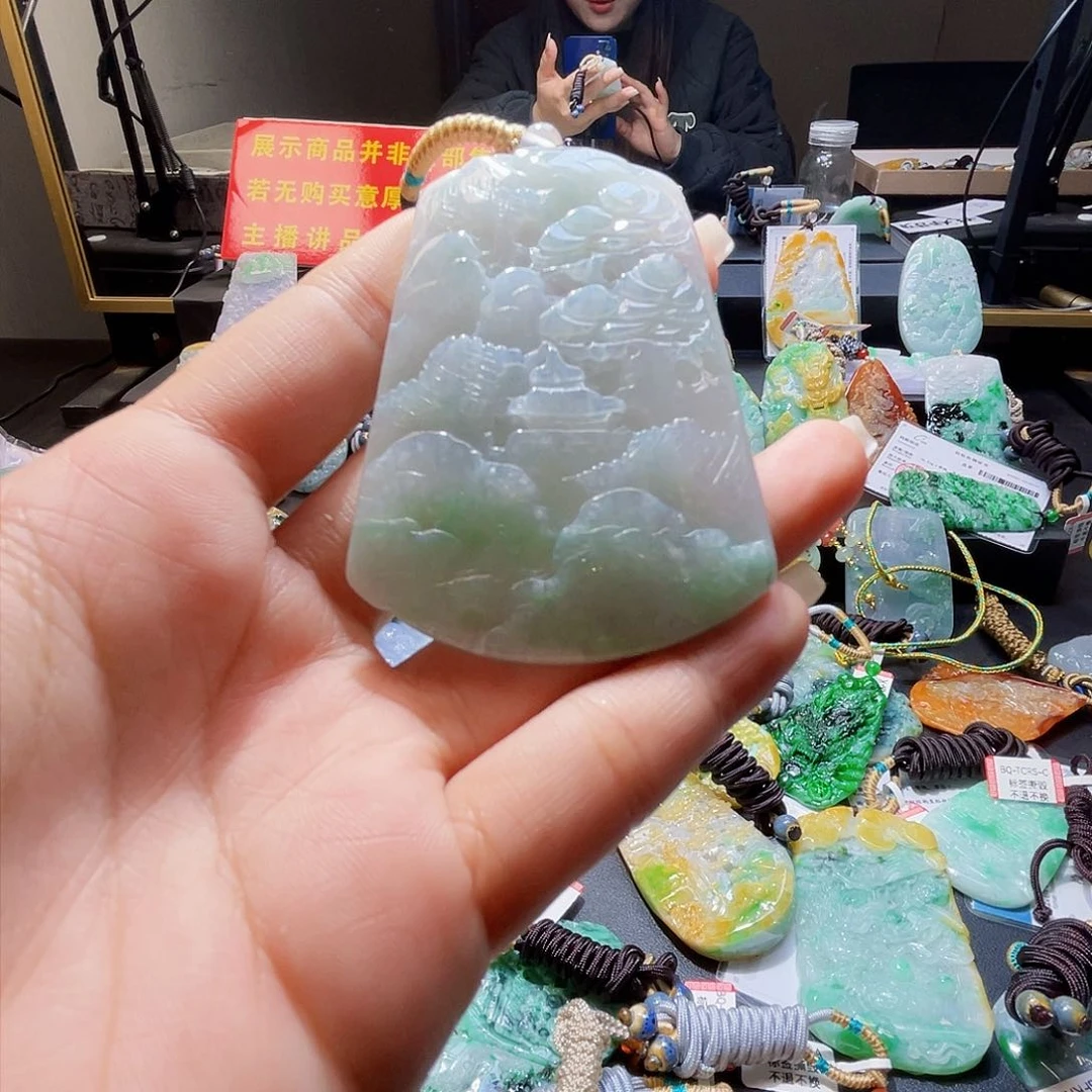 颈饰未镶嵌翡翠一