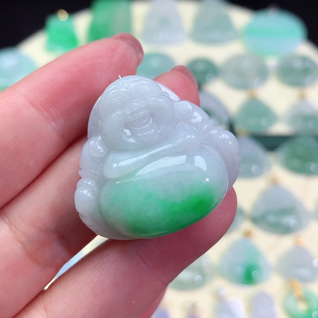 翡翠未镶嵌颈饰佛公