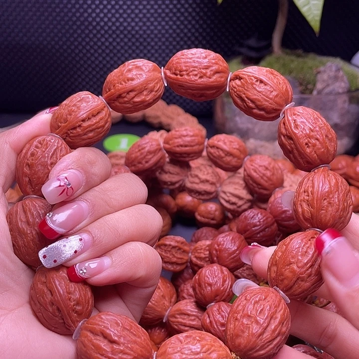 陌***°文玩核桃手串小肉肠