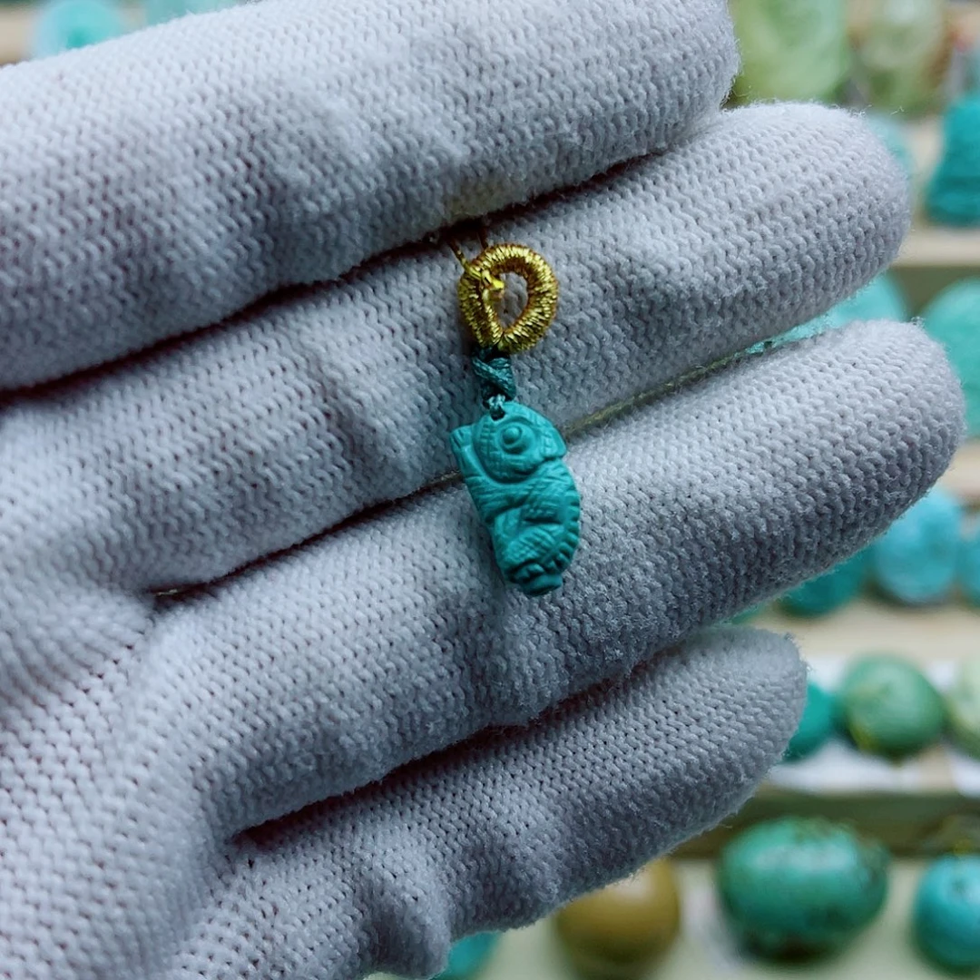 绿松石未镶嵌珠宝奇石