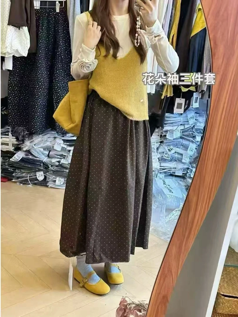 【陈鱼白】2025秋季新款大码女装时尚花朵打底上衣吊带波点裙套装