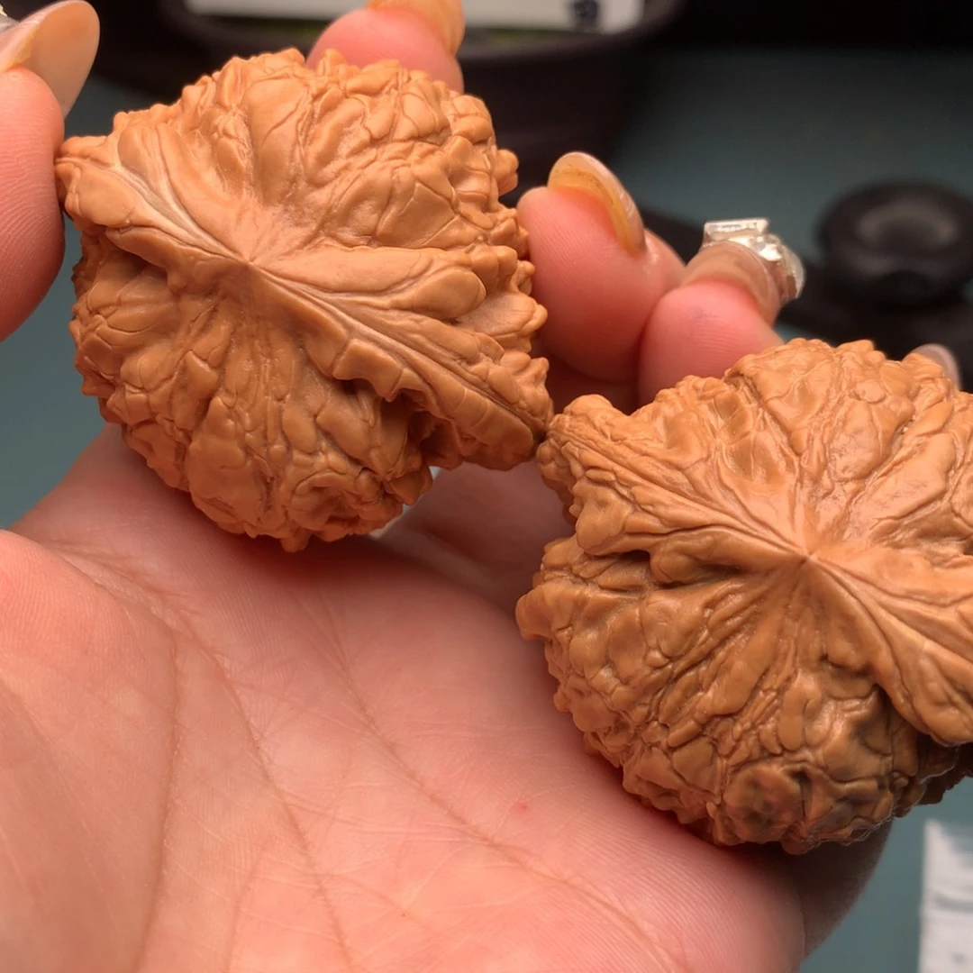 文玩核桃把件东*龙顶42