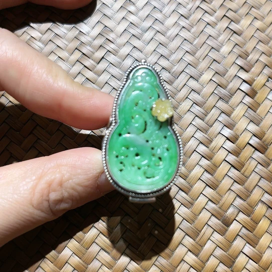 翡翠戒指银S925镶嵌个性十足时尚