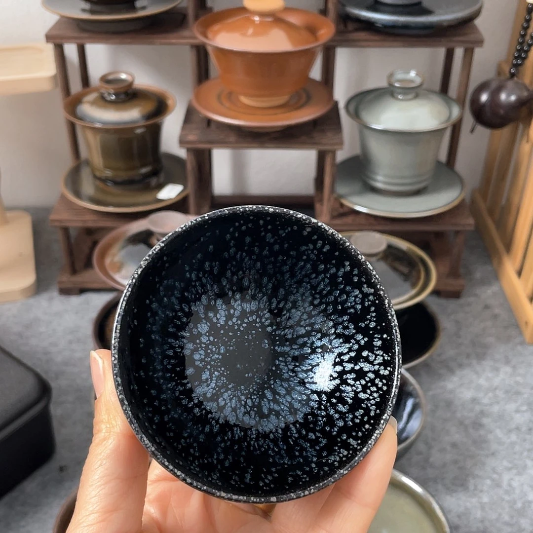 茶盏黑底银滴建盏