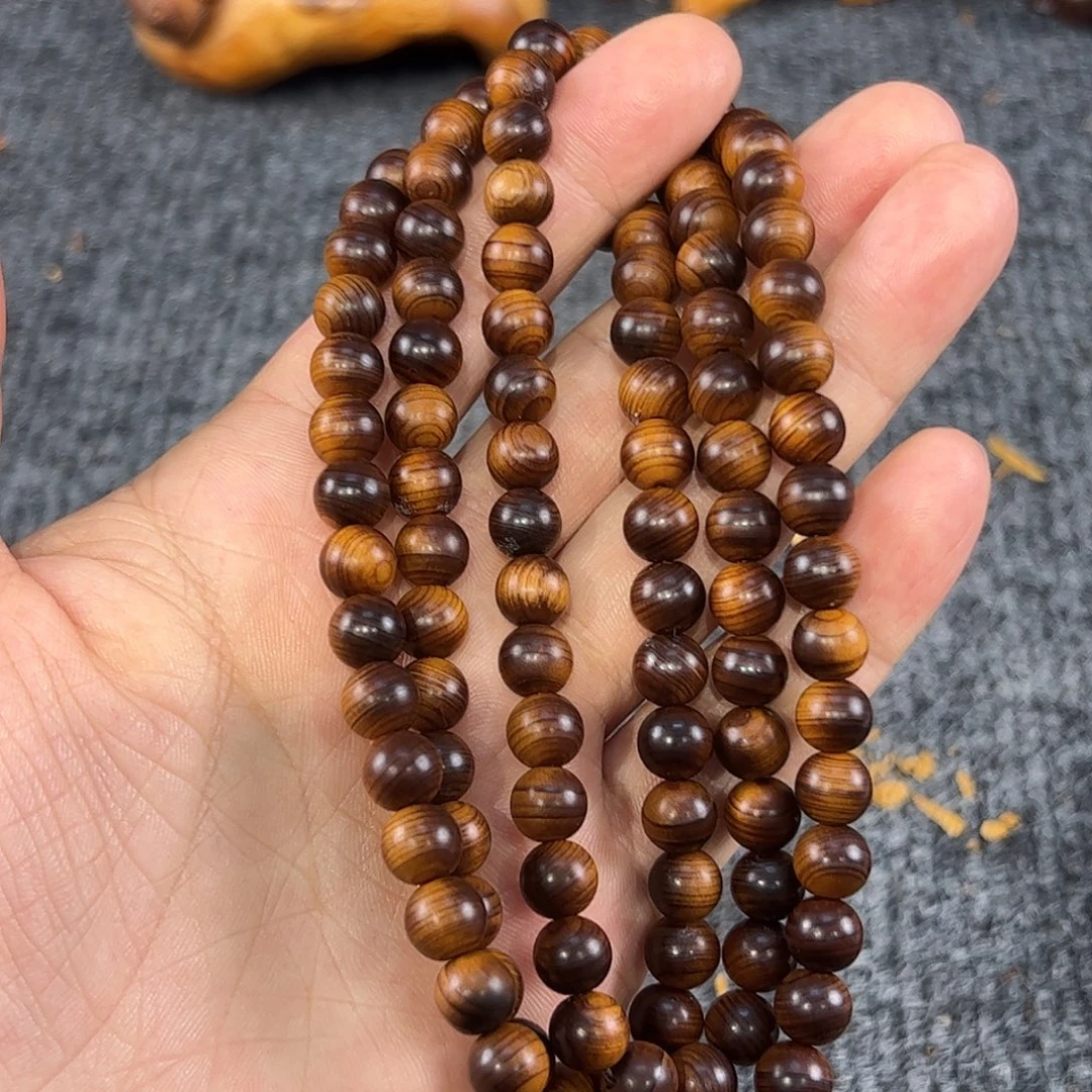 崖柏太行崖柏毕业款）特挡，0.8/108干黑油，奇楠香