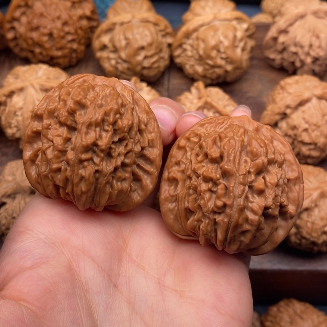 文玩核桃把件41全品，老树原桩平谷楼