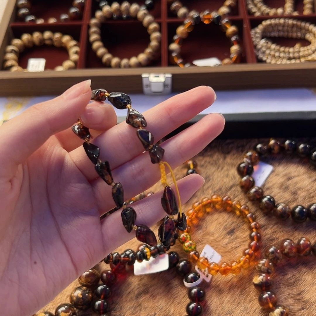 未镶嵌琥珀手链抚顺琥珀