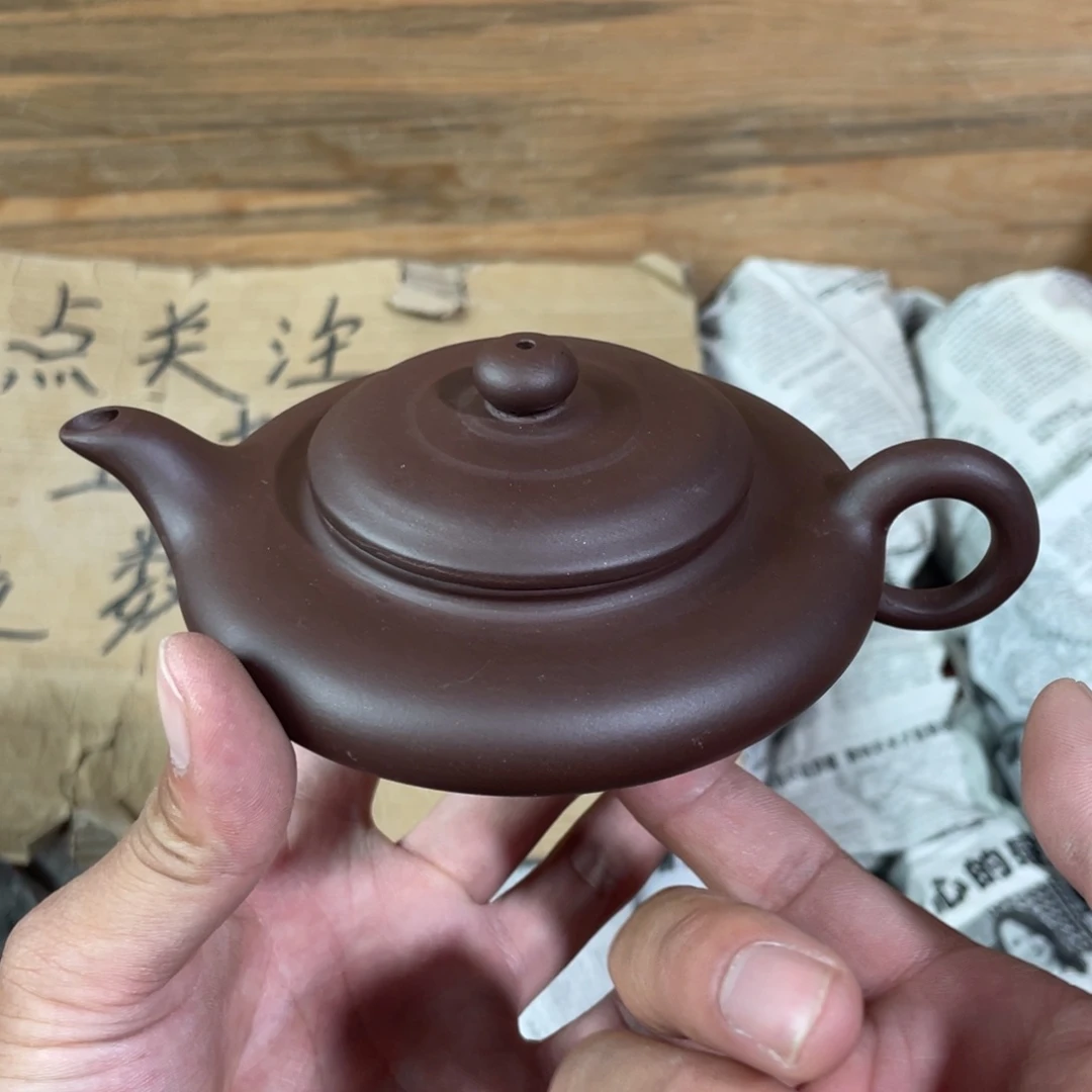 茶壶紫砂老厂紫砂壶一件。