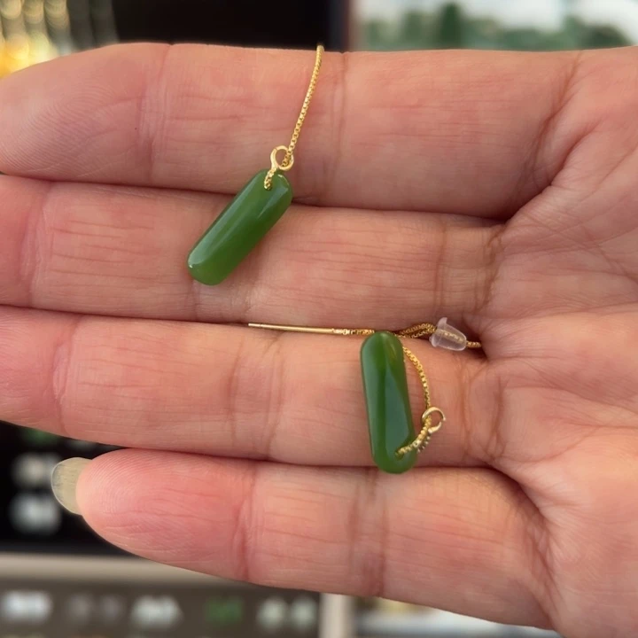 和田玉未镶嵌耳饰