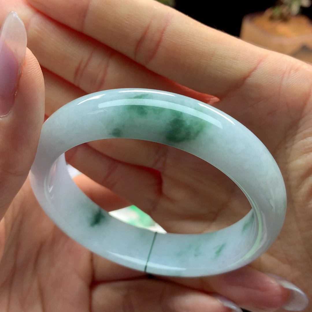 翡翠手镯未镶嵌竹*天然缅甸翡翠手镯