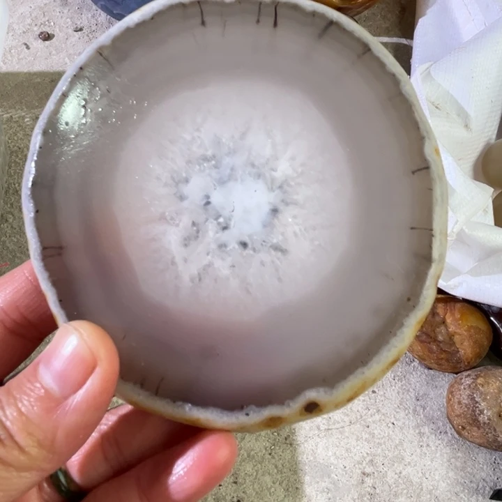 玛瑙/玉髓未镶嵌珠宝奇石