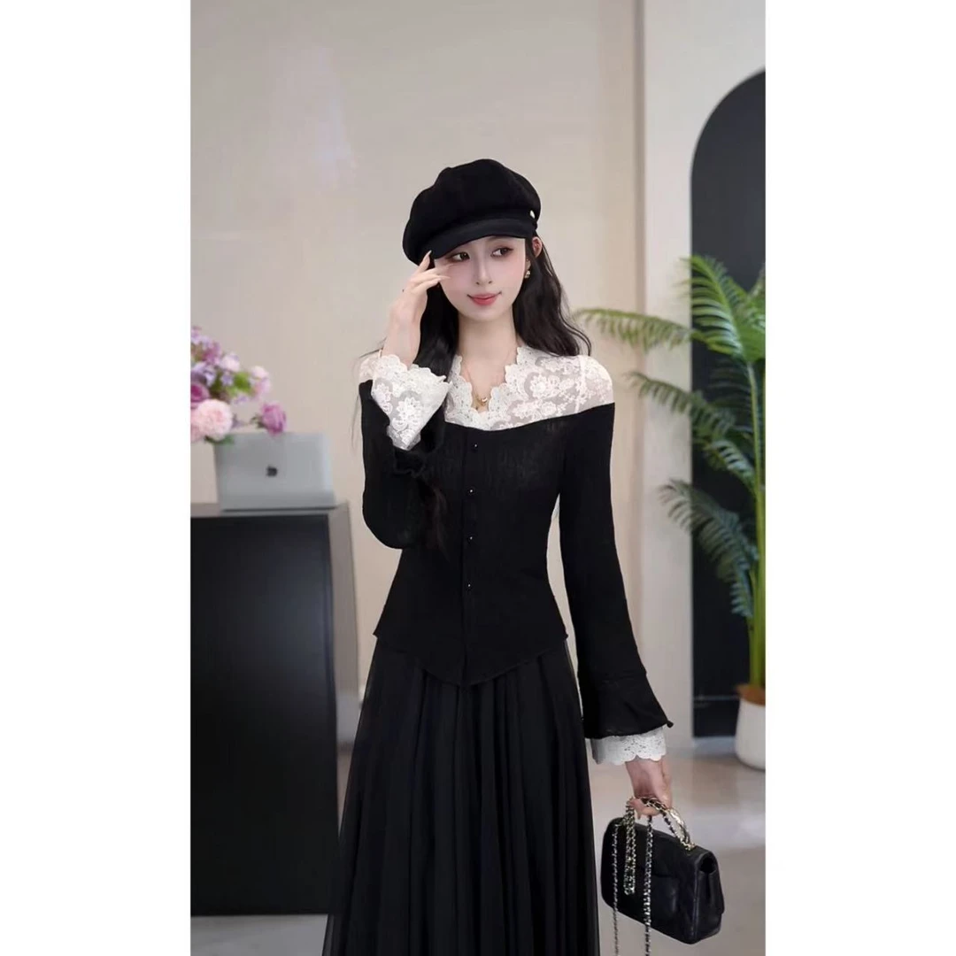 YUANLIANSU/圆脸酥【墨染锦年】设计感时尚拼接蕾丝V领针织衫女秋季