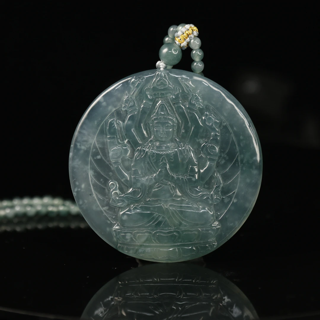 37天然危地马拉翡翠A货千手观音/900043/上海嘉禾拍卖