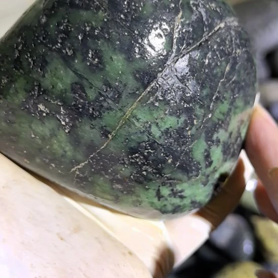 用***7藏玉药王石原石一个摆件一个