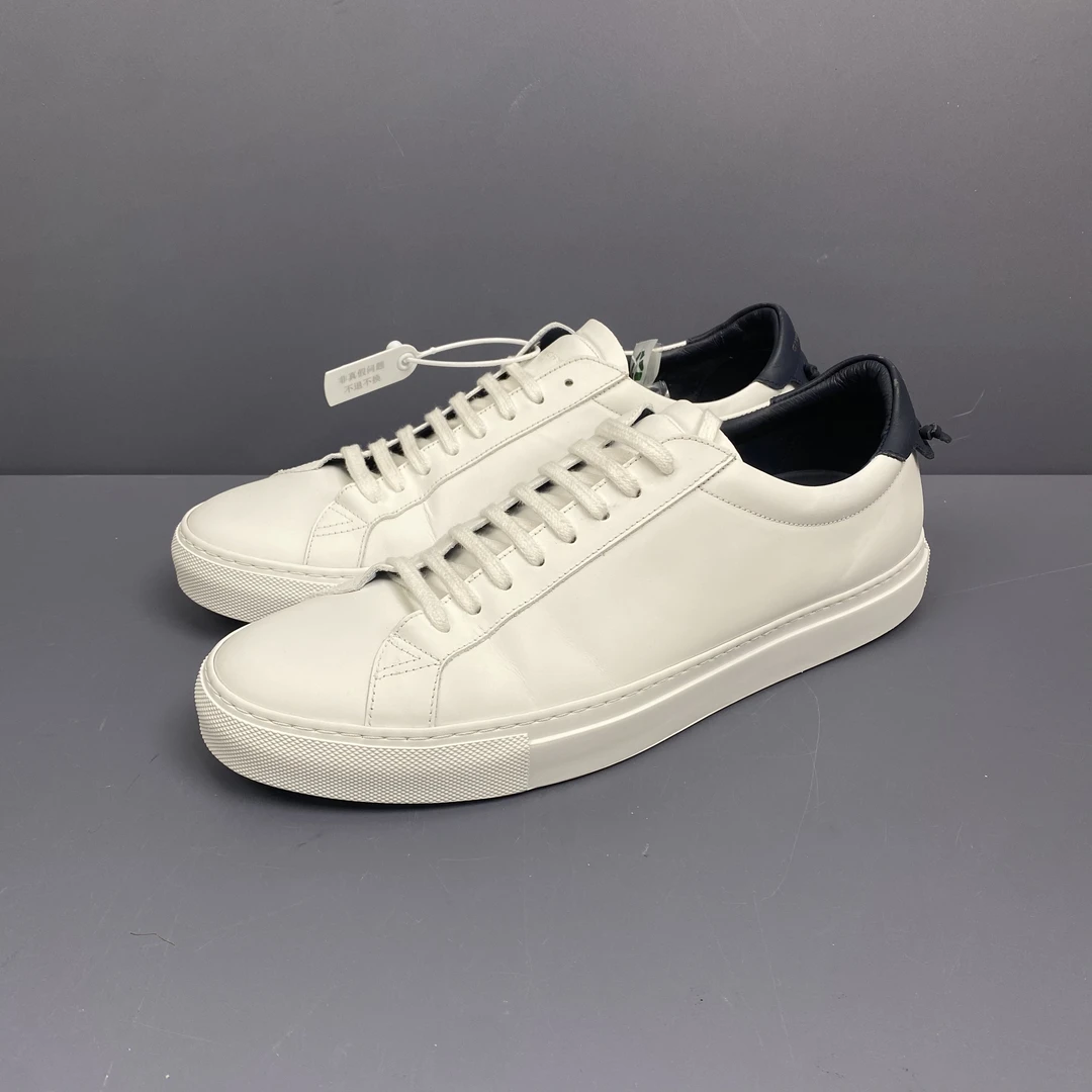 95新 Givenchy/纪梵希 43码 纪梵希白蓝板鞋 休闲鞋 成色可以